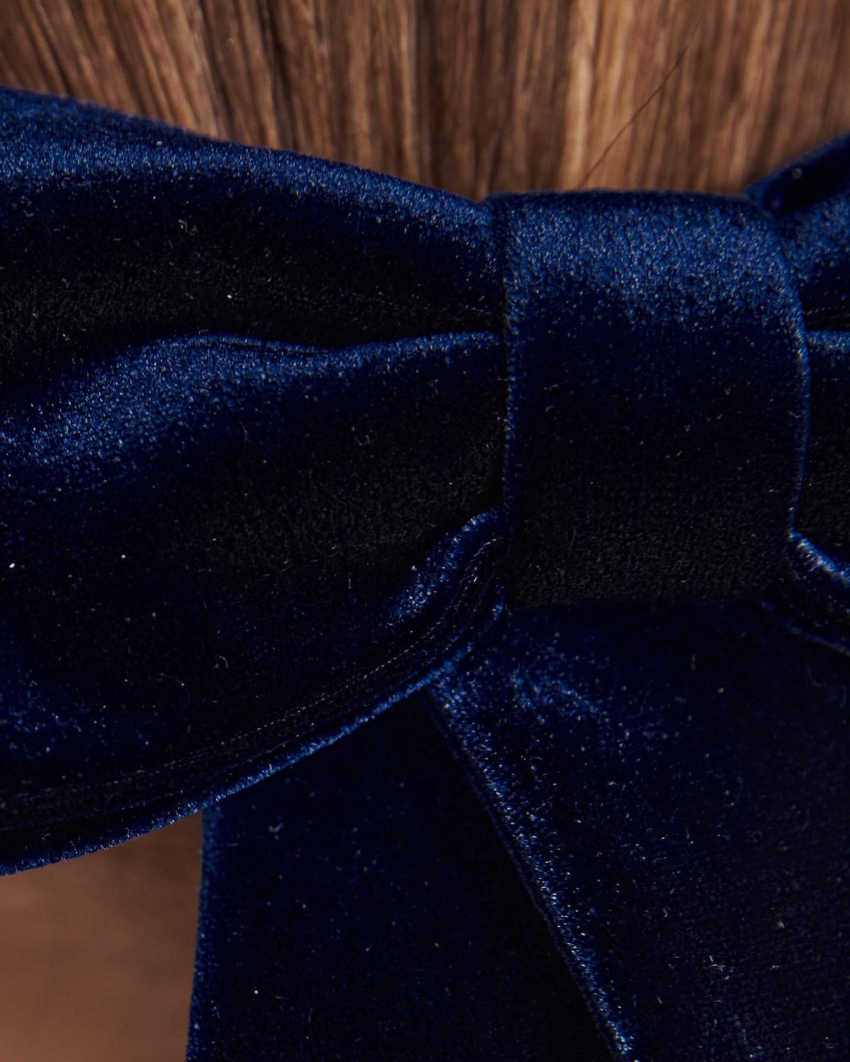Lea Velvet Bow