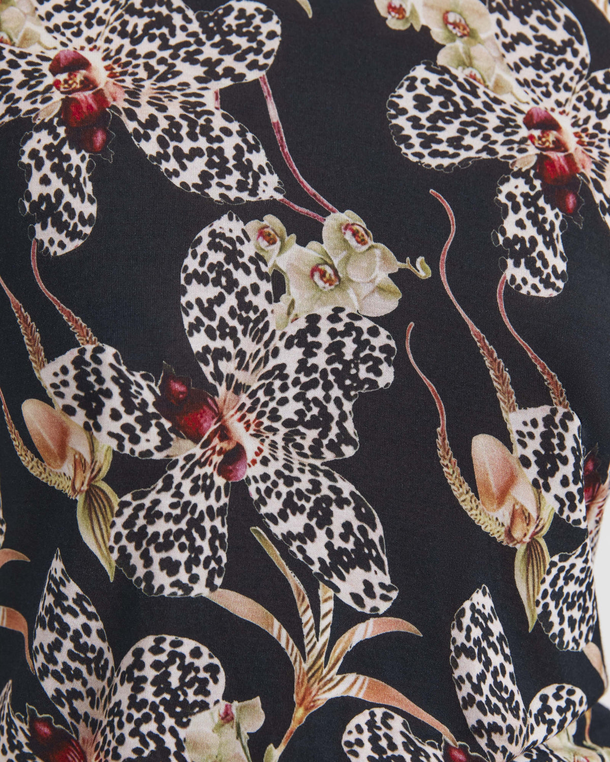 Fiora Aida Tee