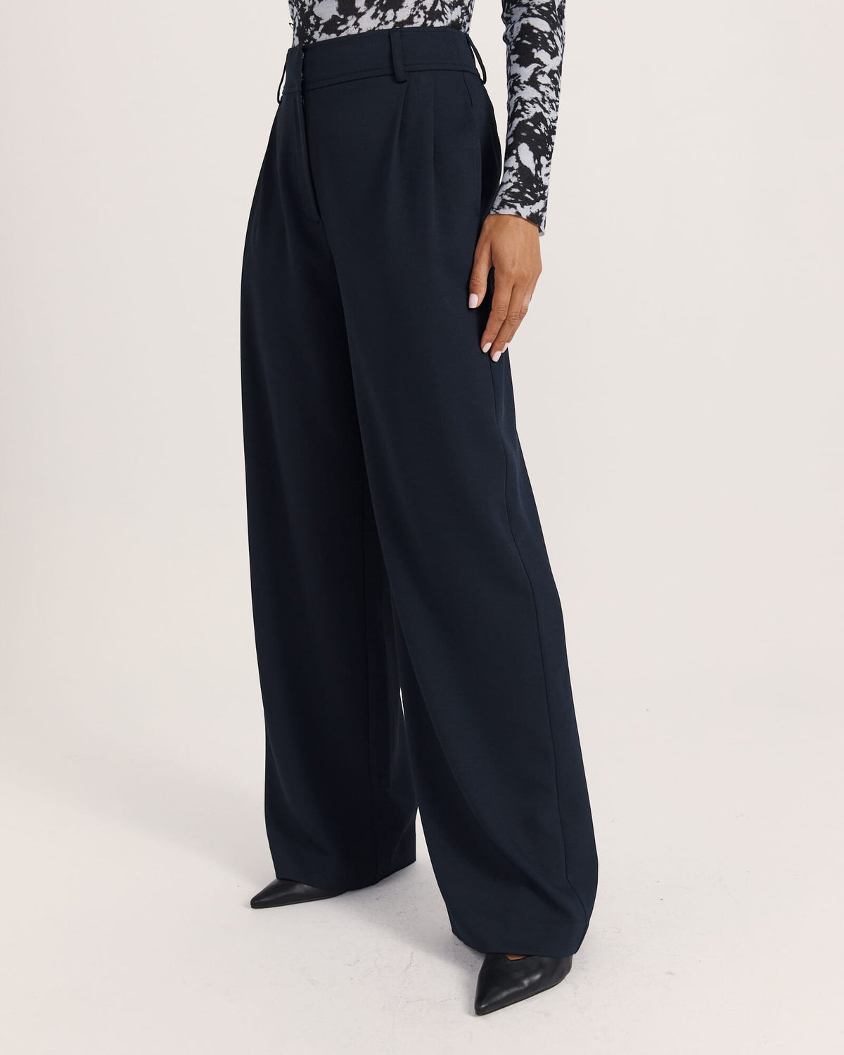 Dharma Tailored Wide Leg Pant
